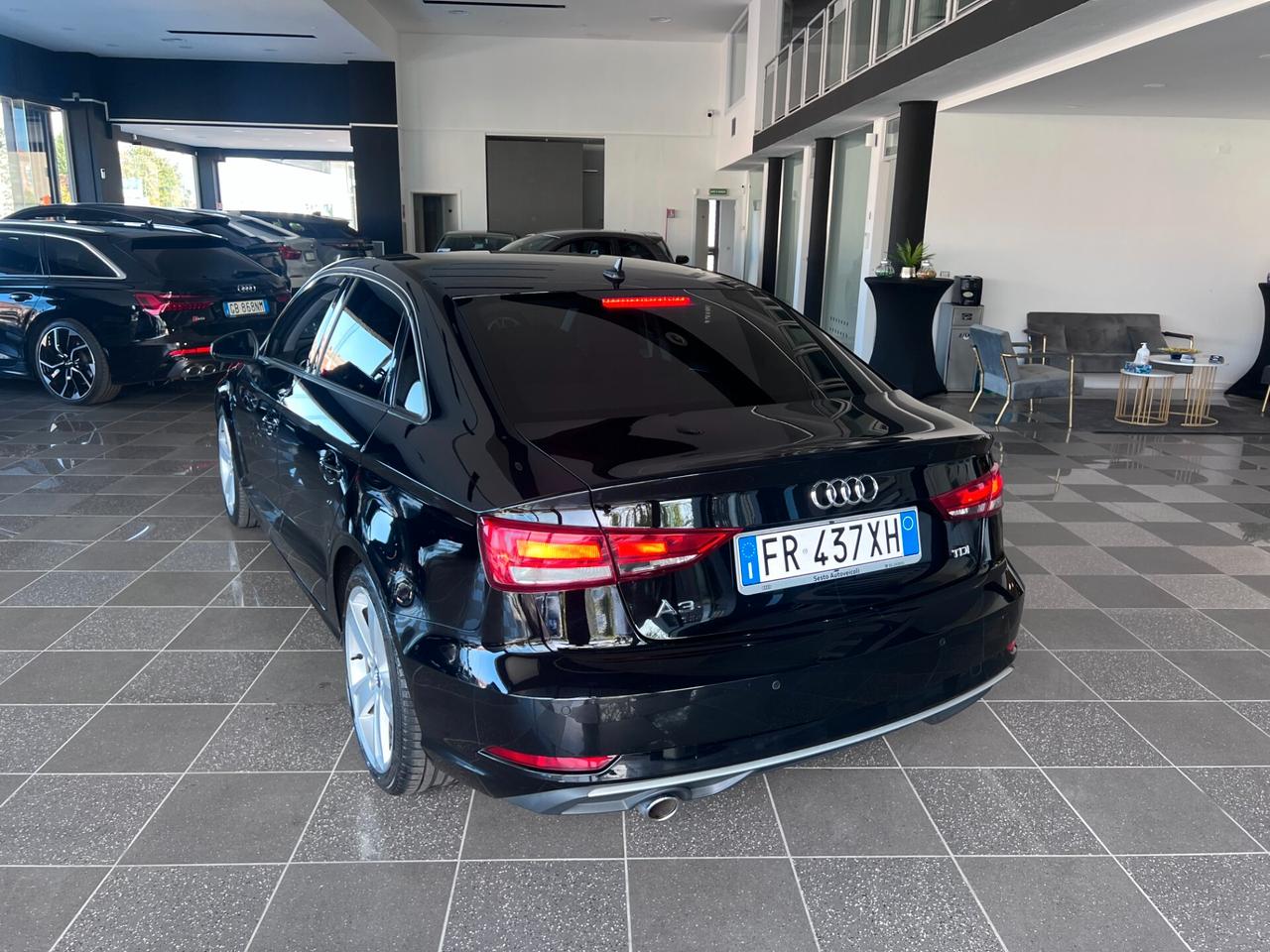 Audi A3 Sedan 1.6 TDI 116 CV S tronic Sport