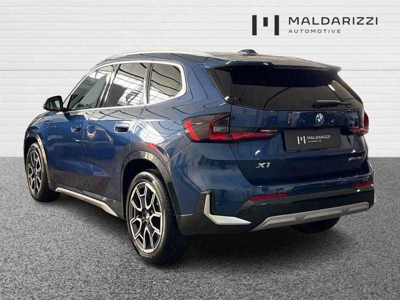 BMW X1 U11 sdrive18d X-Line auto