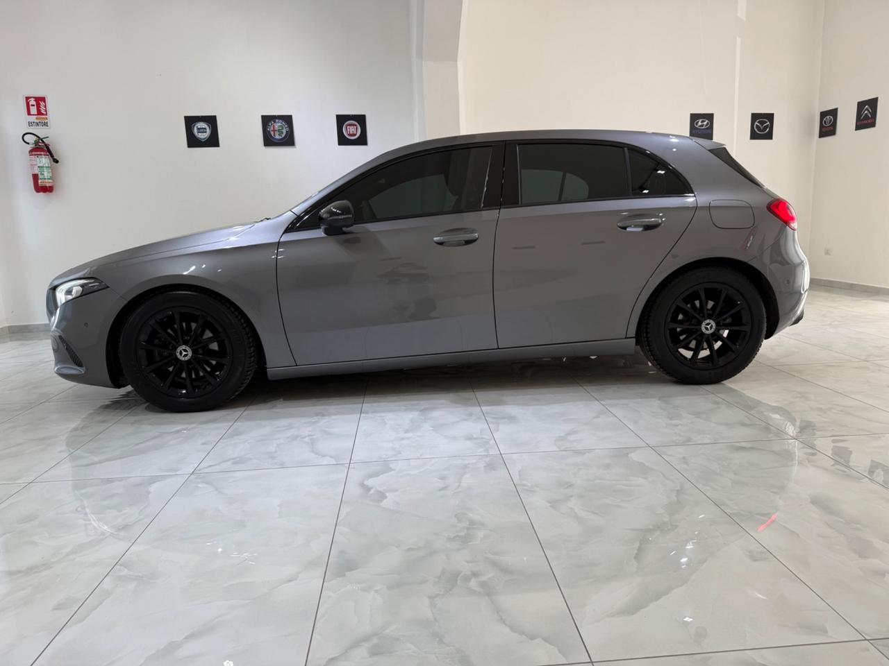 MERCEDES-BENZ A 180 D AUTOMATIC SPORT IVA ESPOSTA
