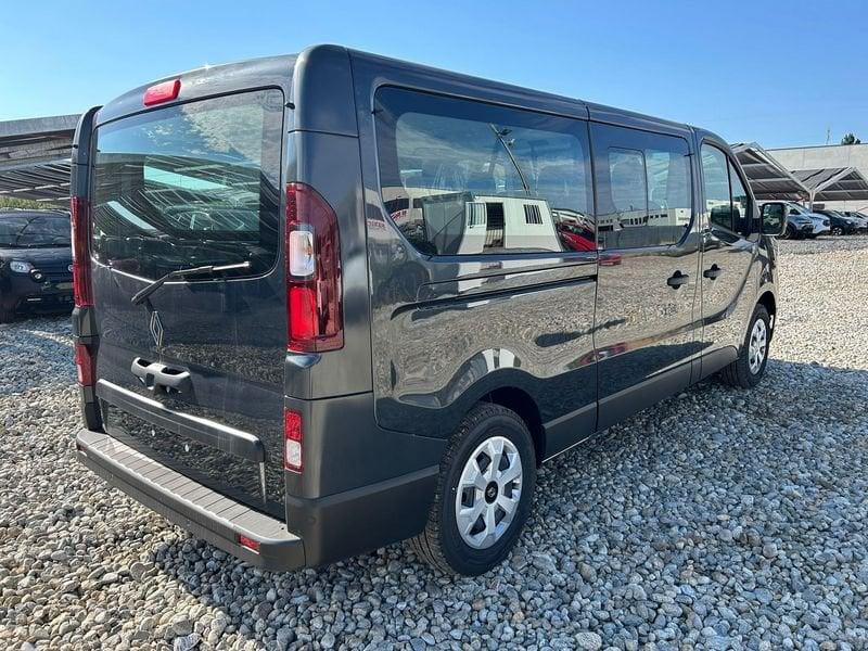 Renault Trafic passenger 2.0 Blue dci 150cv L2H1 Authentic