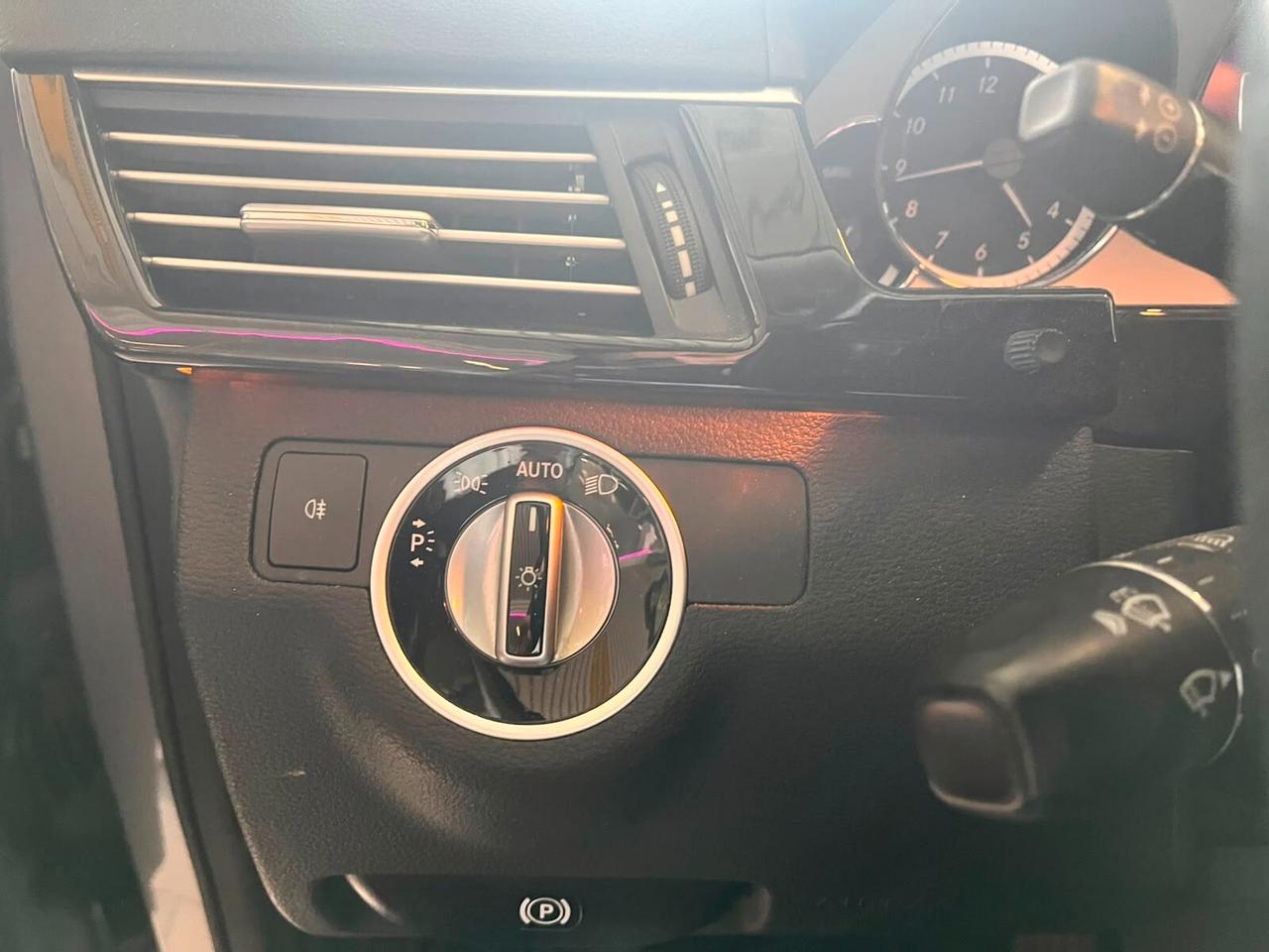 Mercedes-benz E 250 CDI BlueEFFICIENCY Avantgarde