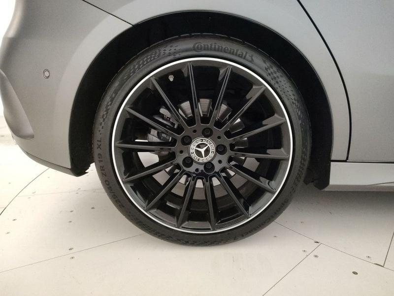 Mercedes-Benz Classe A A 200 d Premium Night edition 4matic auto