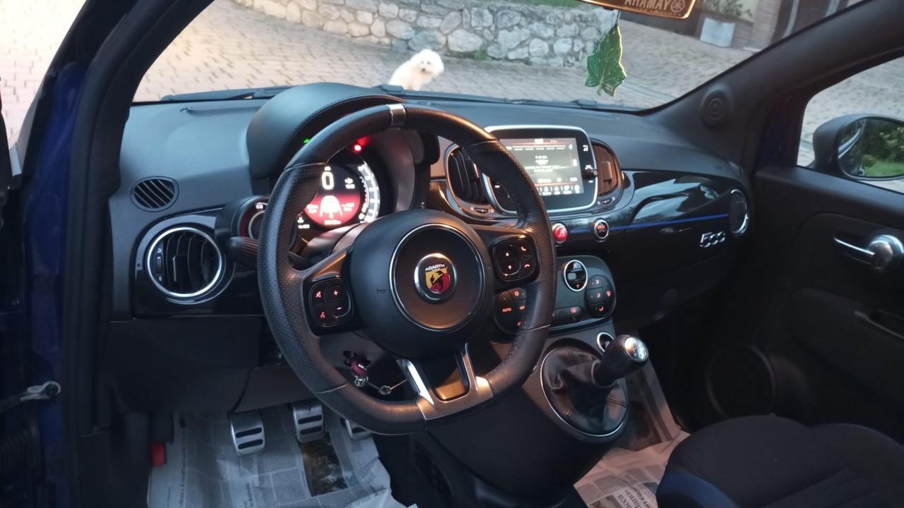 Abarth 595 1.4 Turbo T-Jet 165 CV Monster Energy Yamaha