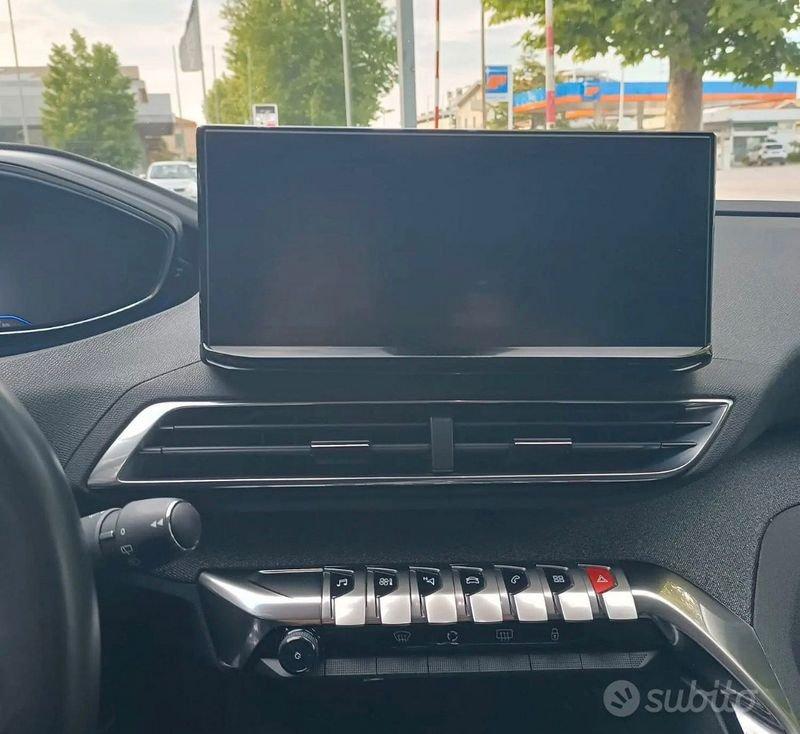 Peugeot 3008 3008 1.5 bluehdi Allure Pack s&s 130cv eat8