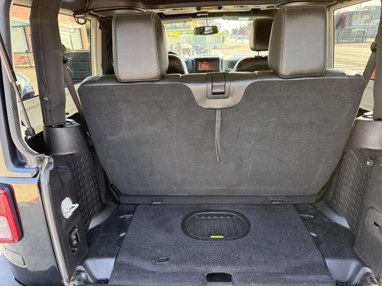 Jeep Wrangler 2.8 CRD DPF Sahara Auto