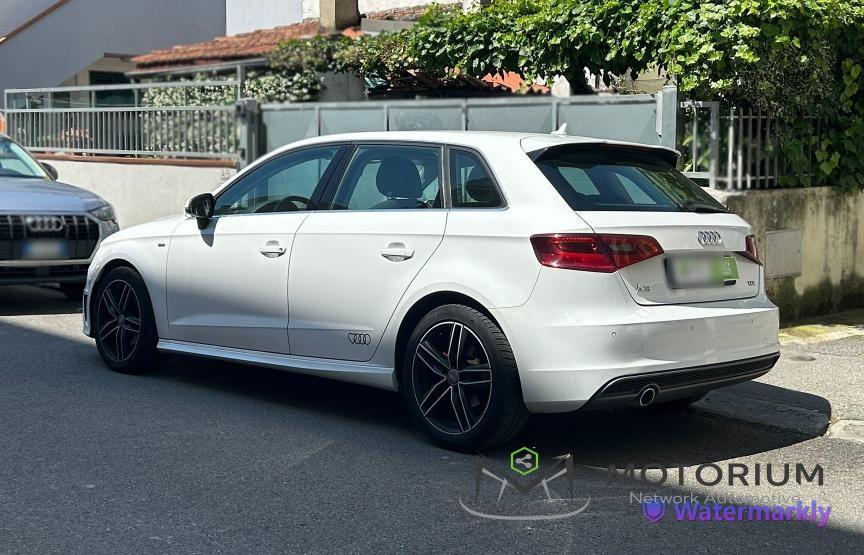 Audi A3 SPB 1.6 TDI clean diesel S tronic Ambition