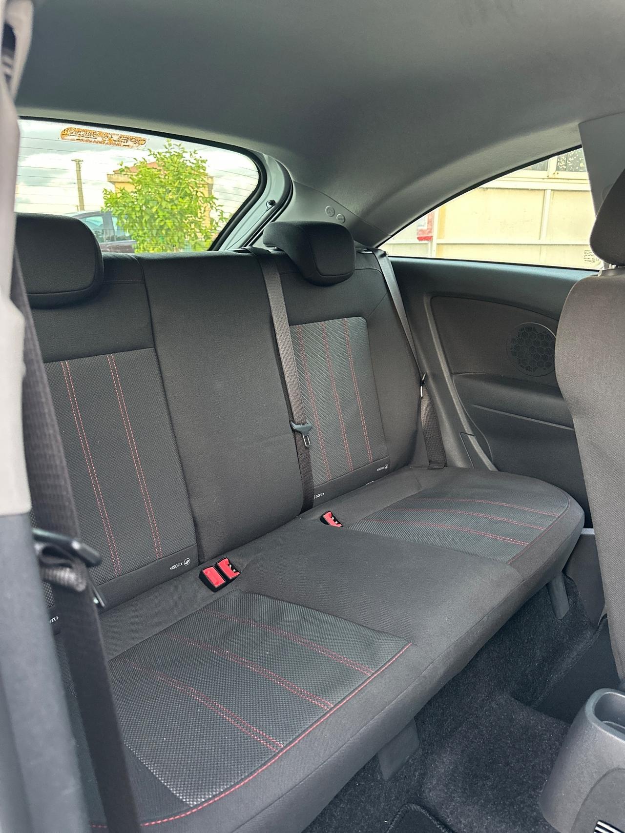 OPEL CORSA (anno 2011)