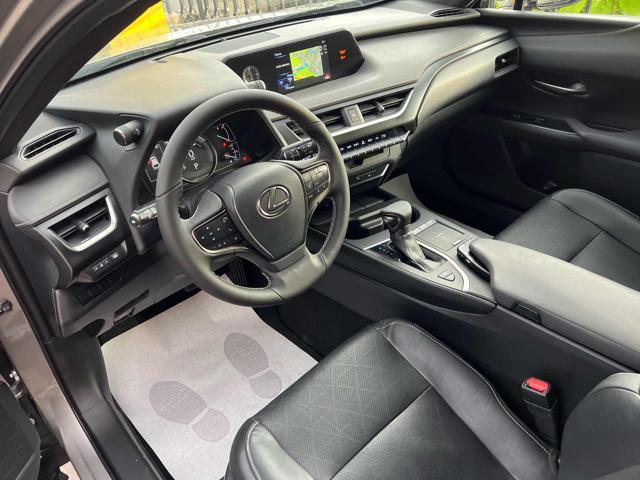 LEXUS UX 250h UX Hybrid Premium UniPro KmCertif