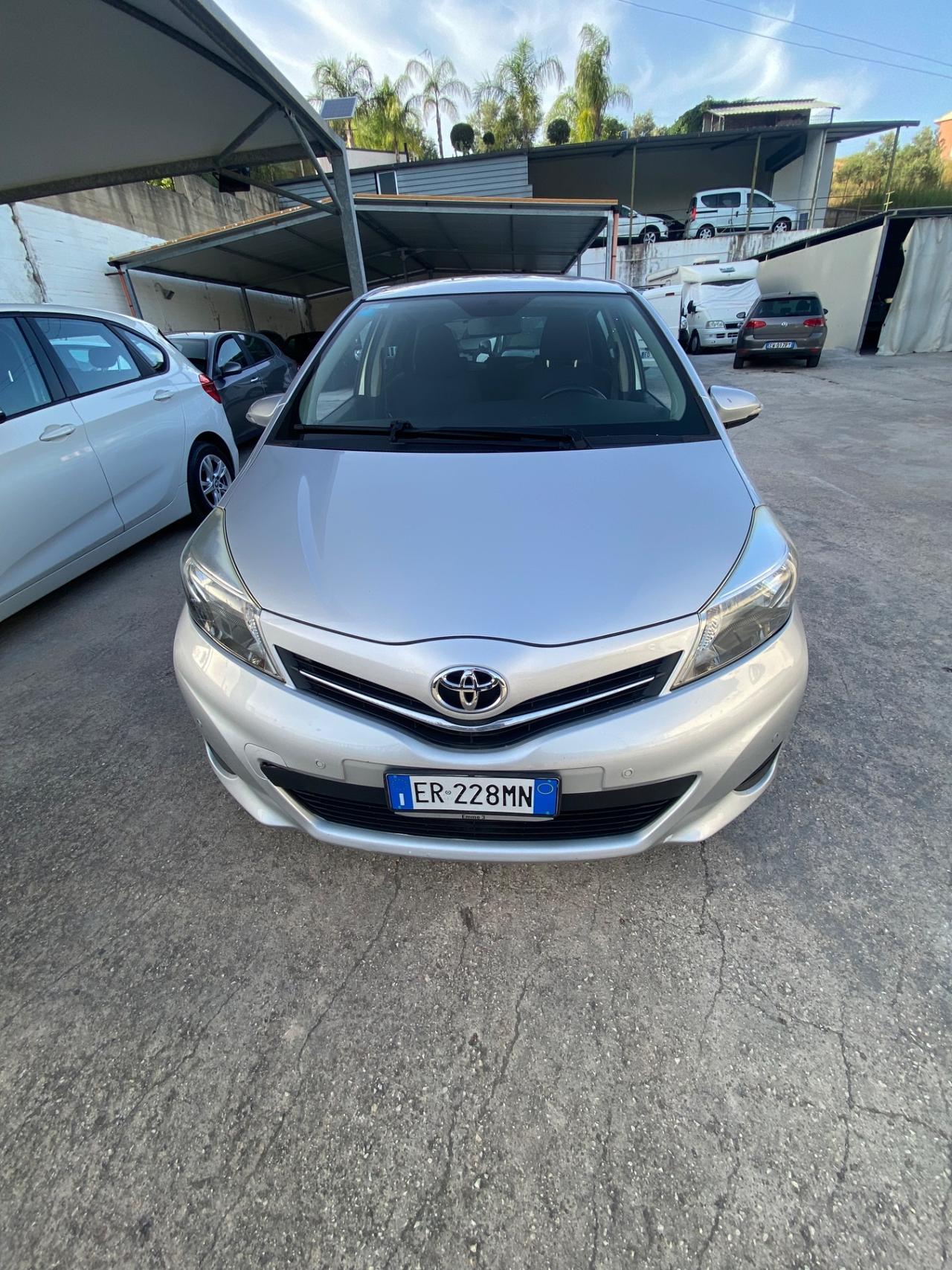 Toyota Yaris 1.4 D-4D 5 porte Lounge