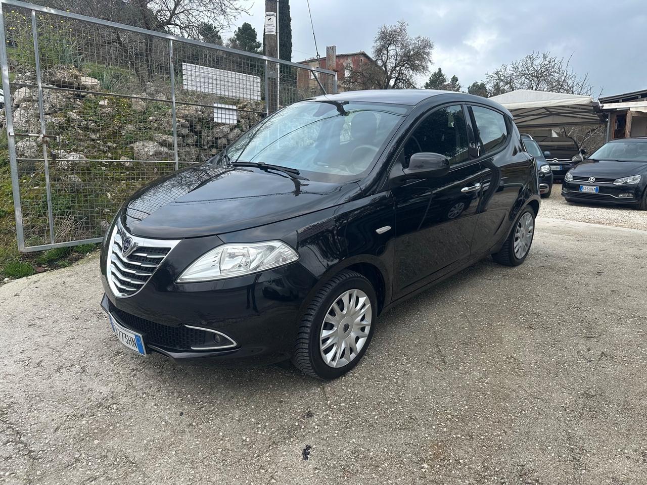 Lancia Ypsilon 1.3 MJT 16V 95 CV 5 porte S&S Silver
