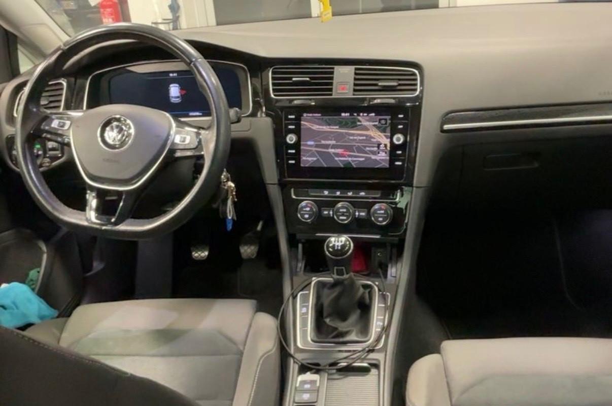 Volkswagen Golf 1.6 TDI 115 executive/ virtual