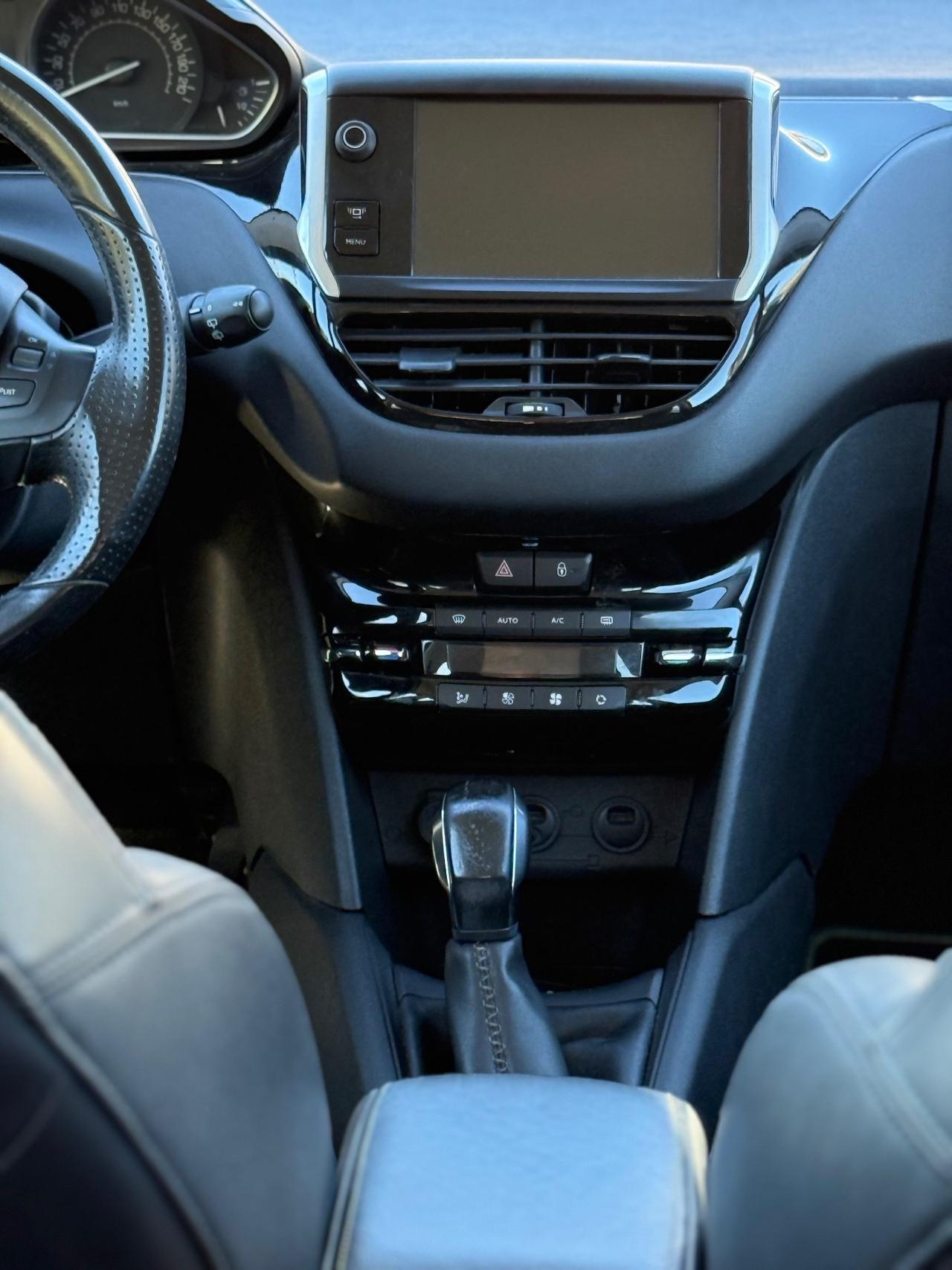 Peugeot 208 1.2 VTi 82 CV 3 porte Allure