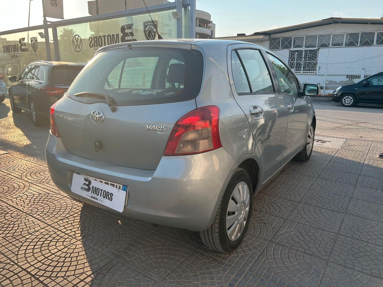 Toyota Yaris 1.0 5 porte Sol BENZILA GPL