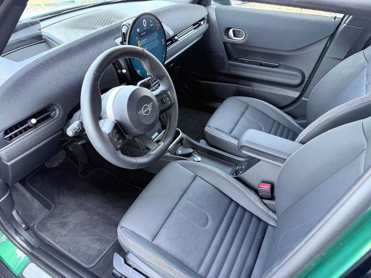 Mini Cooper 5 Porte C Favoured 1.5 Auto Favoured