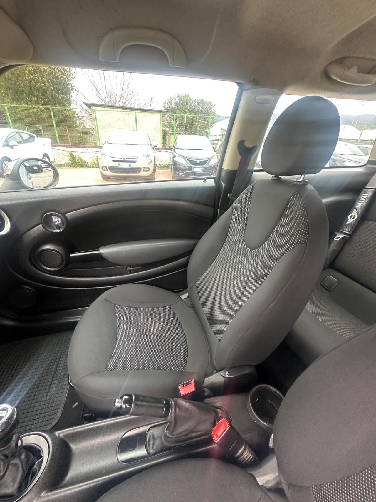 Mini 1.6 16V Cooper D