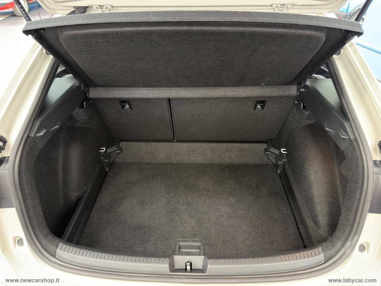 VOLKSWAGEN Taigo 1.0 TSI 110 CV DSG R-Line