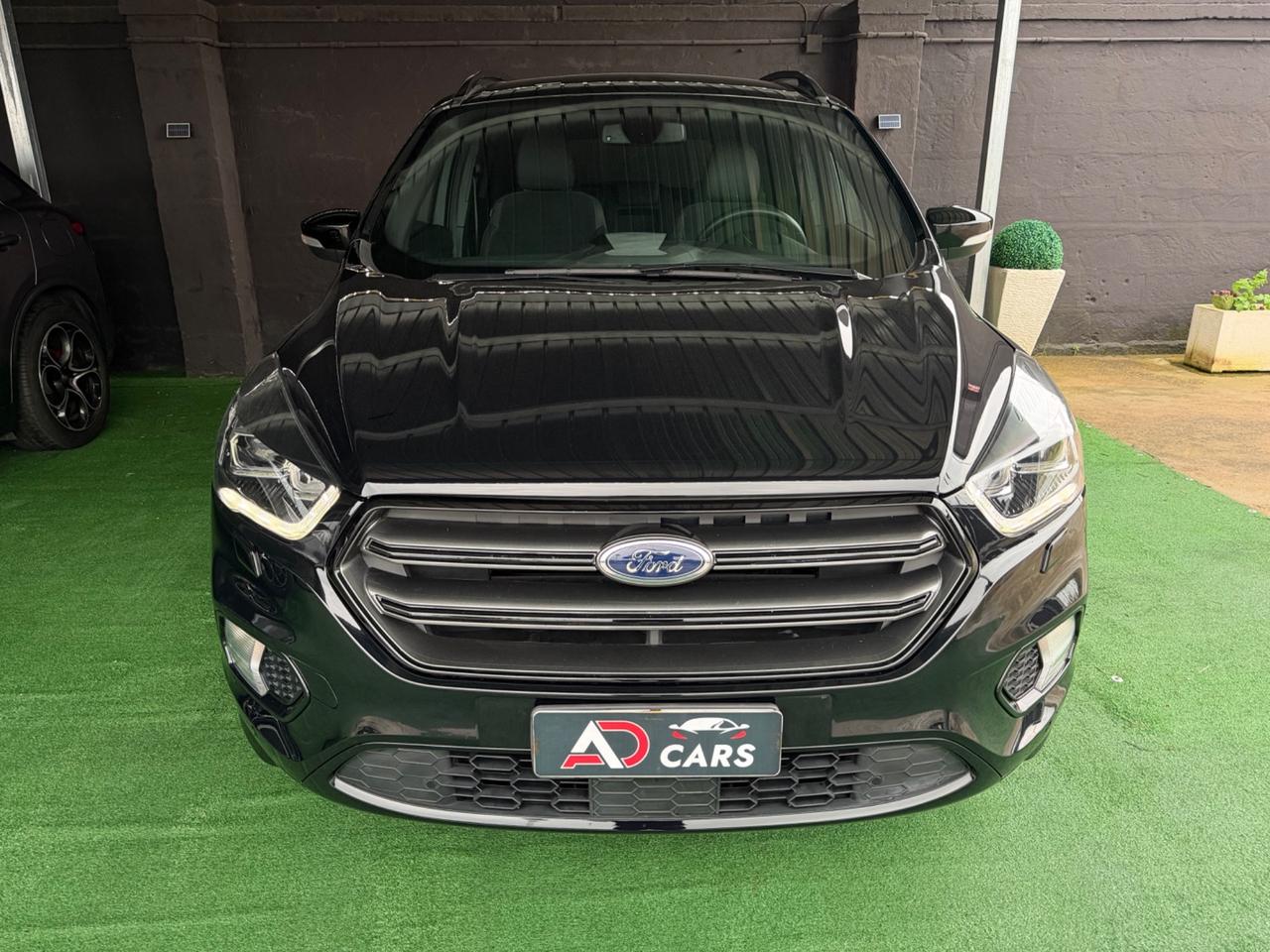 Ford Kuga 2.0 TDCI 150 CV S&S AWD Powershift ST-Line