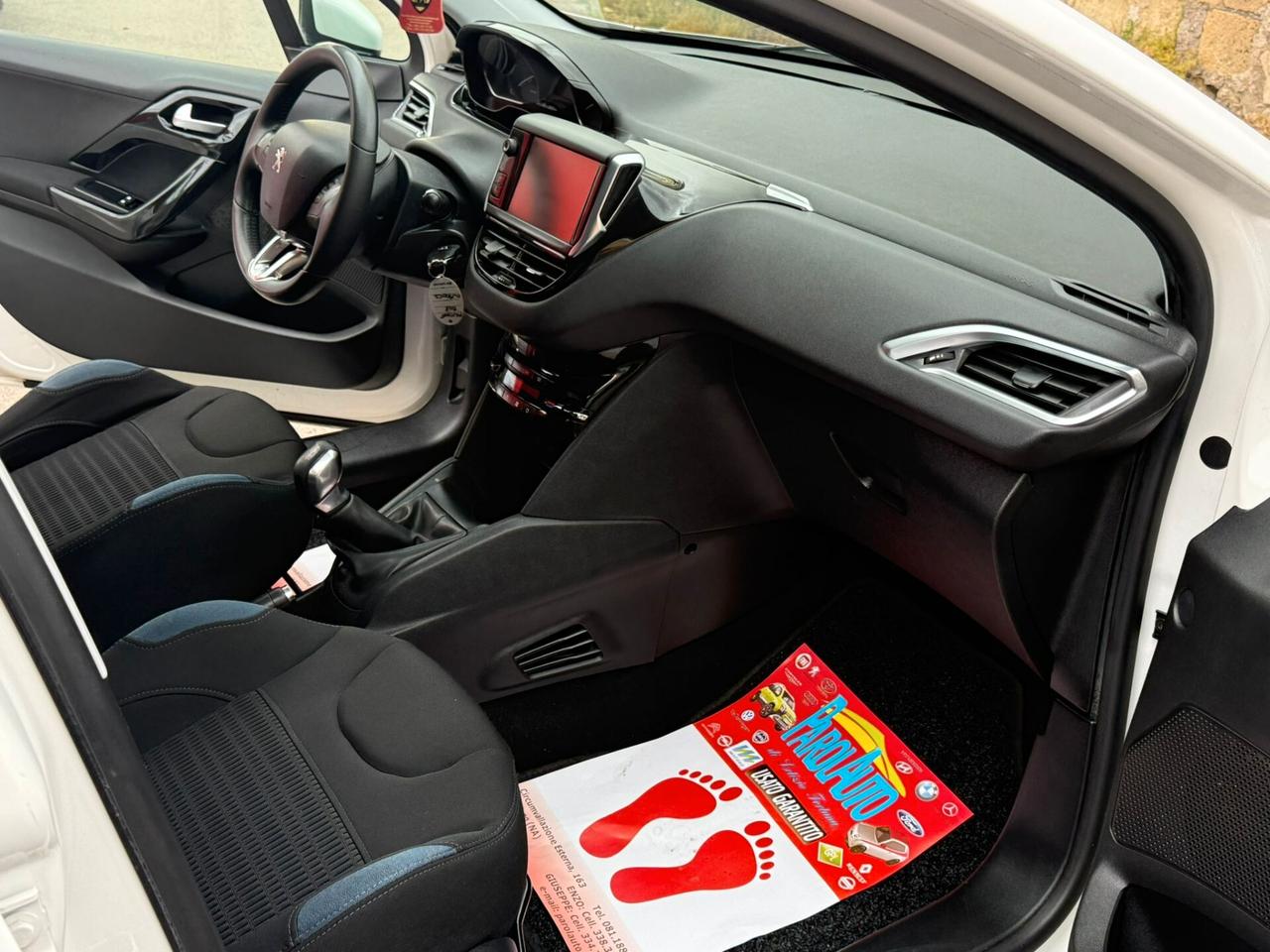 Peugeot 208 1.4 HDi 68cv Allure - 2014