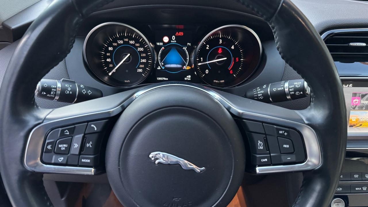 Jaguar F-Pace 2.0 D 163 CV Prestige