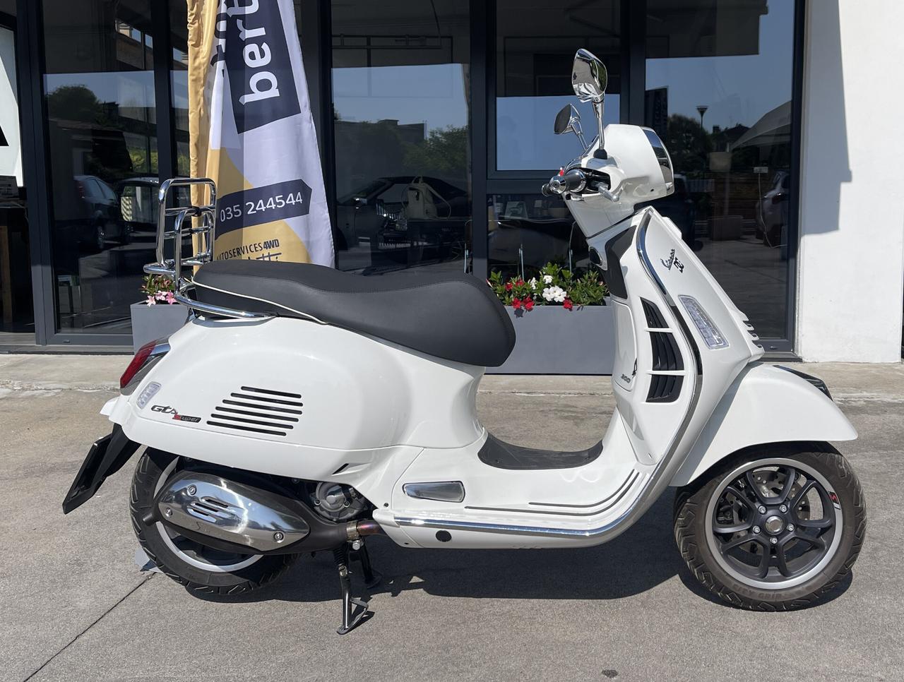 VESPA GTS 300 SUPER