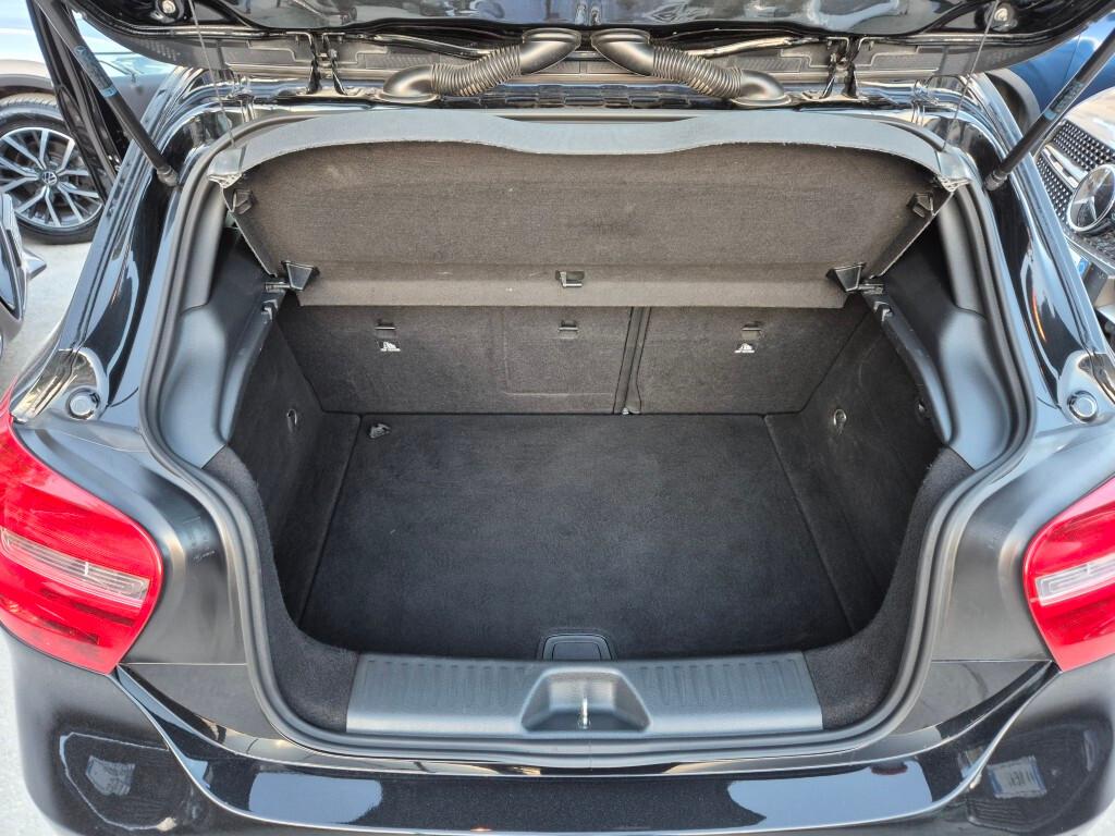 Mercedes A 180 d business 110cv
