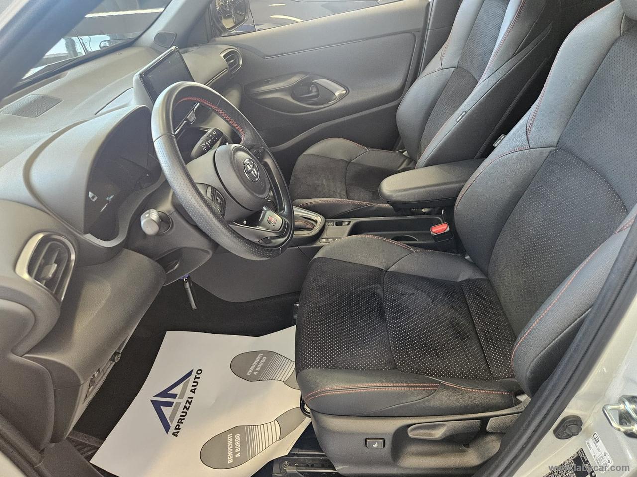 TOYOTA Yaris Cross 1.5 Hybrid 5p.E-CVT GR SPORT