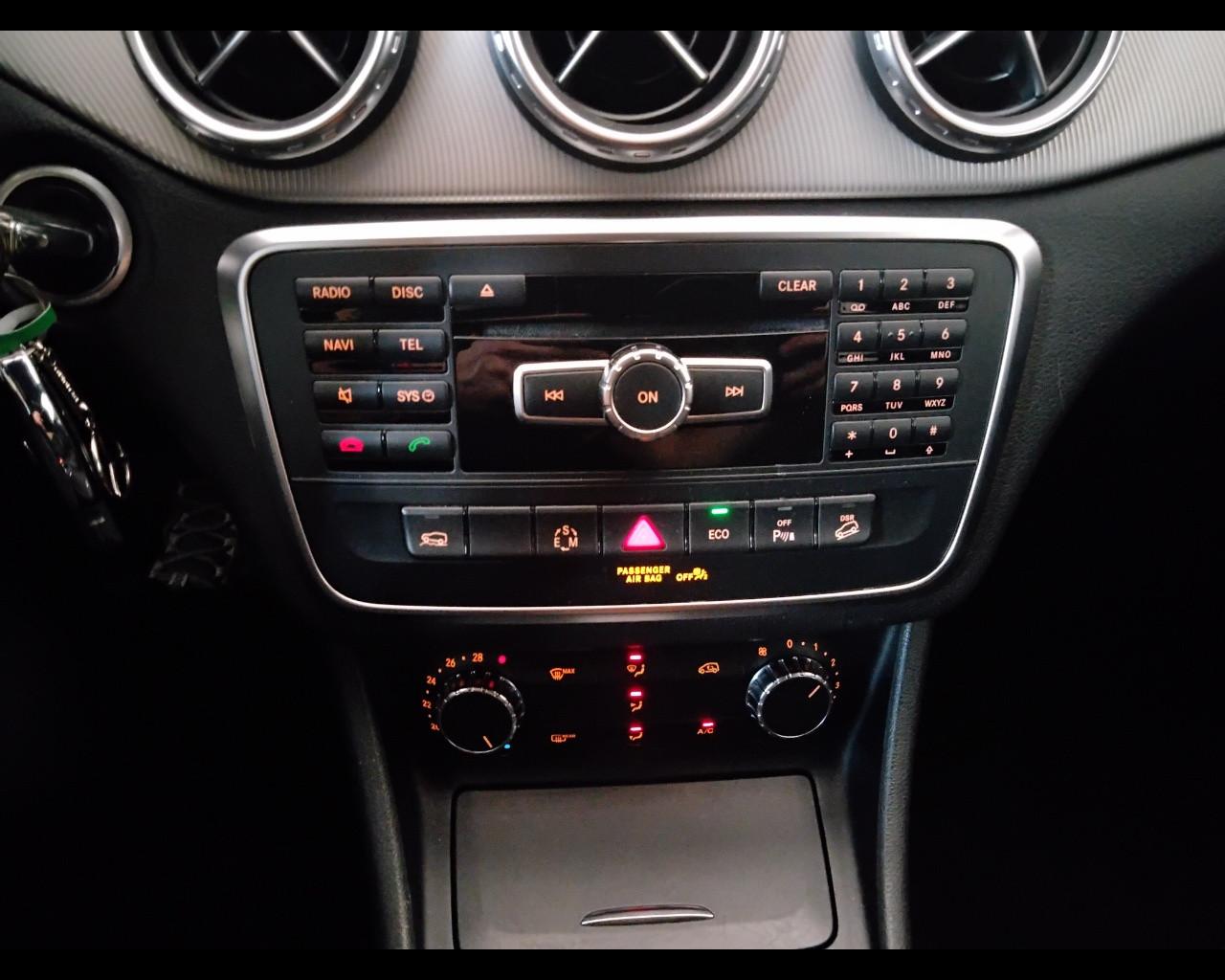 Mercedes-Benz GLA-X156 2014 - GLA 220 d (cdi) Sport 4matic 170cv auto