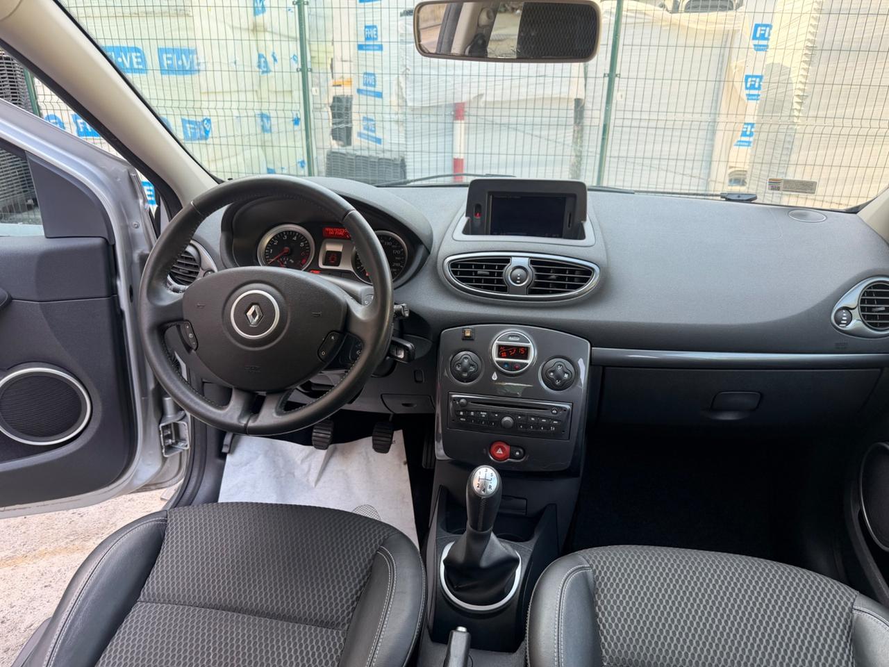 RENAULT CLIO 1.2 NEOPATENTATI KM 70 MILA !!!