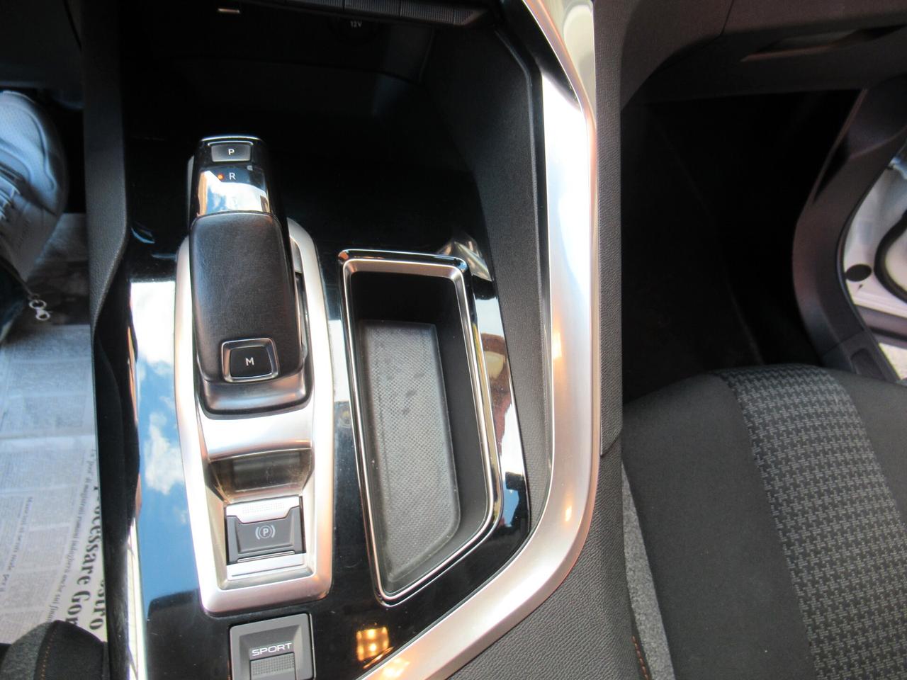 Peugeot 3008 BlueHDi 130 S&S EAT8 Allure VIRTUAL COCKPIT