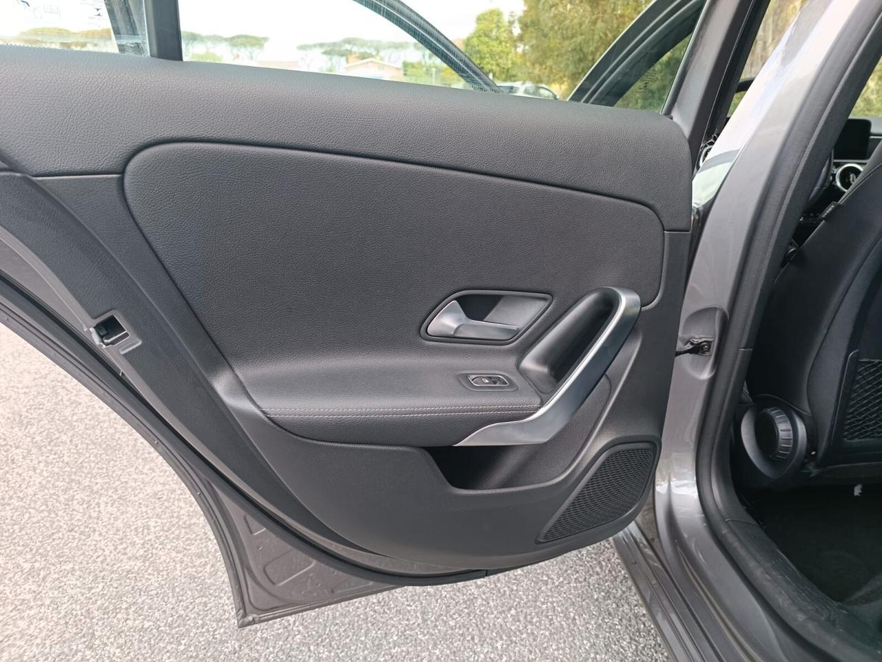 Mercedes-benz A 180 A 180 d Automatic Sport