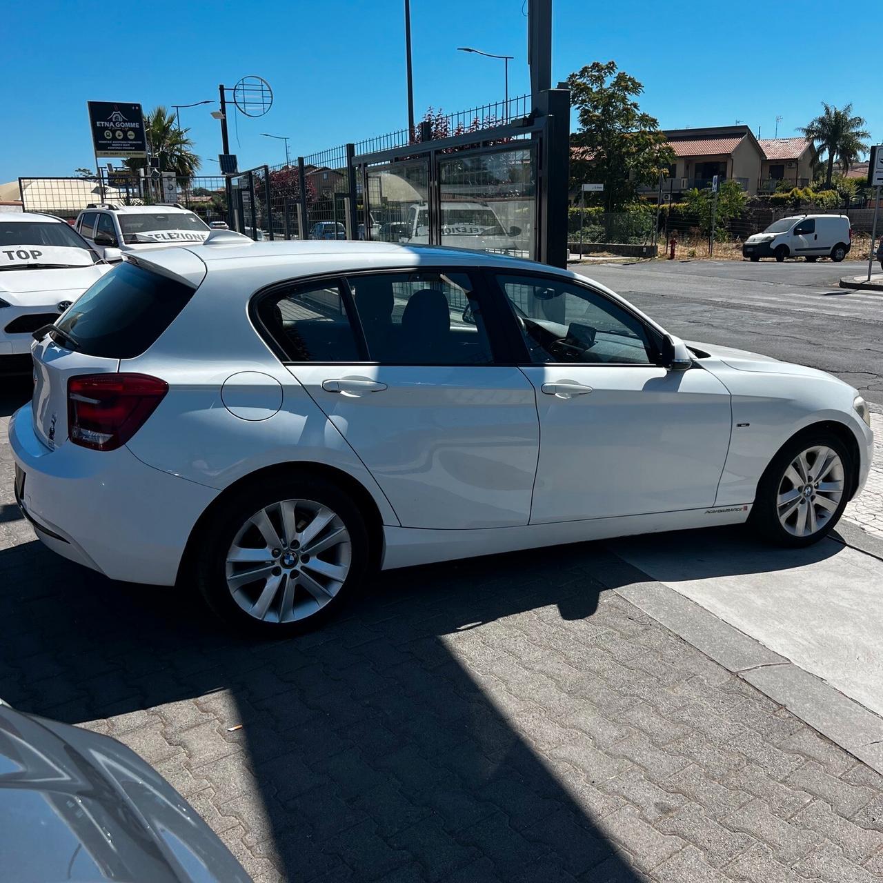 Bmw 114 114d 5p. Unique