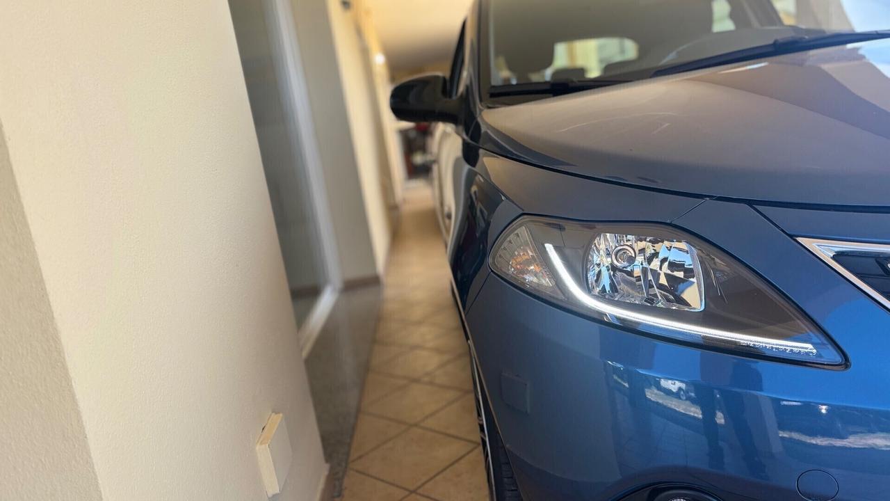 Lancia Ypsilon 1.0 FireFly 5 porte S&S Hybrid Gold