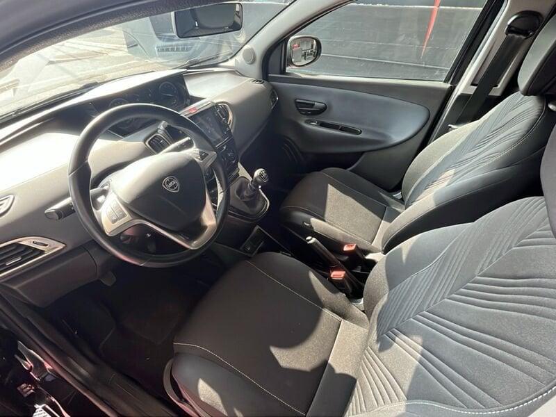 Lancia Ypsilon Ypsilon 1.0 FireFly 5 porte S&S Hybrid Ecochic Gold