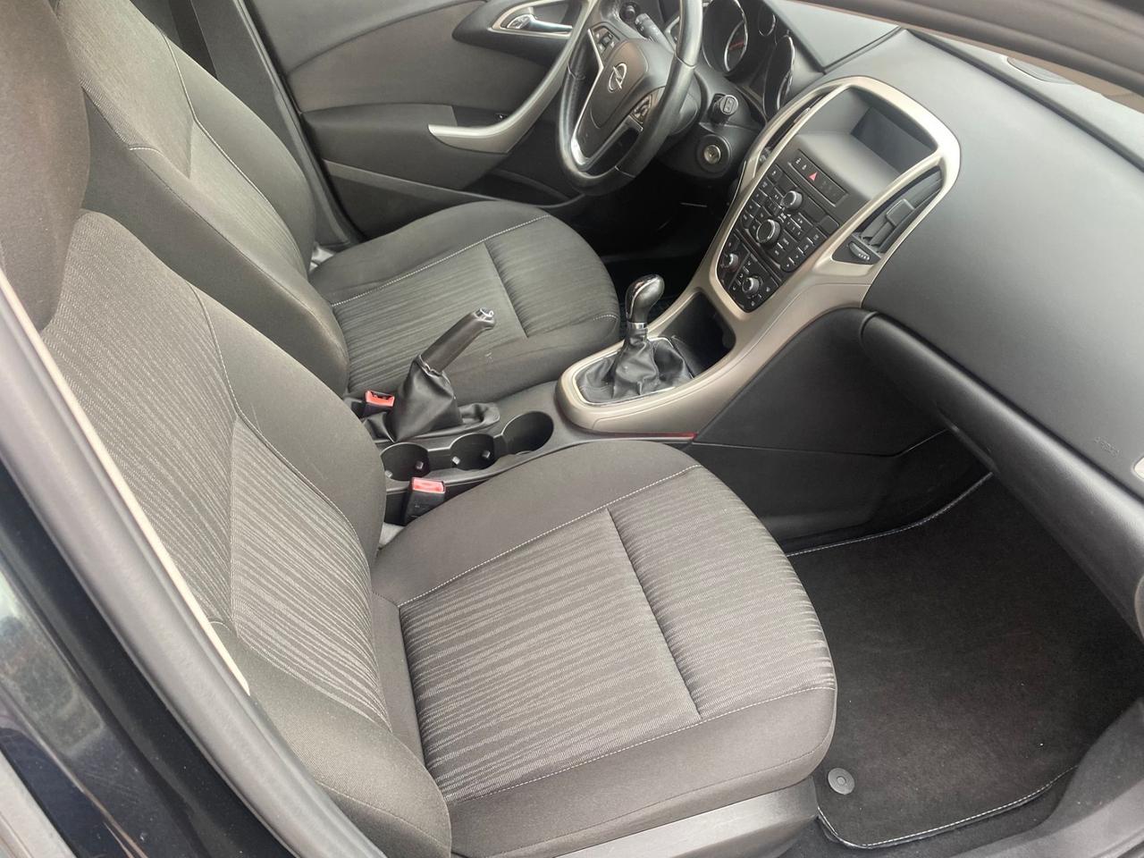 OPEL ASTRA 1.7 CDTI MOLTO BELLA CONDIZIONI DA VETRINA