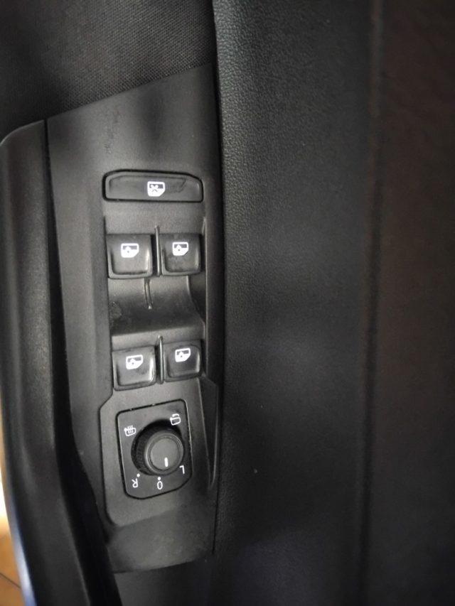 VOLKSWAGEN Polo 1.0 TSI DSG Life C/GRIMALDI SPECIAL DAY