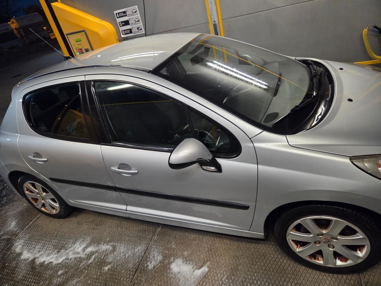 Peugeot 207 1.6 HDi 90CV 5p. 2008