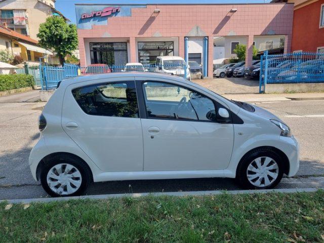 TOYOTA Aygo 1.0 12V VVT-i 5 porte Lounge Connect
