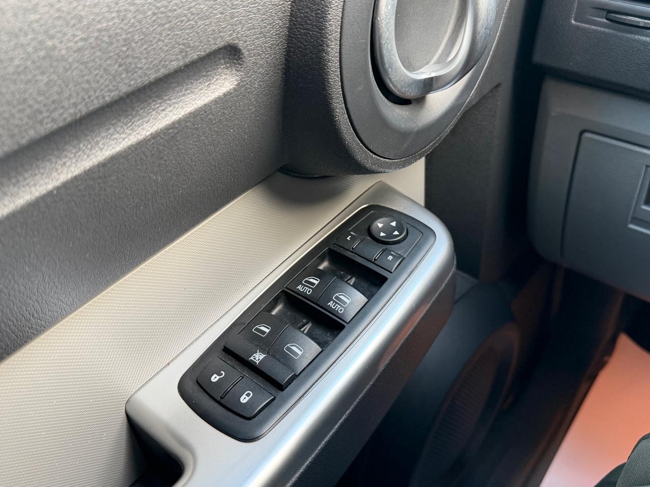 DODGE Nitro 2.8 CRD 4WD