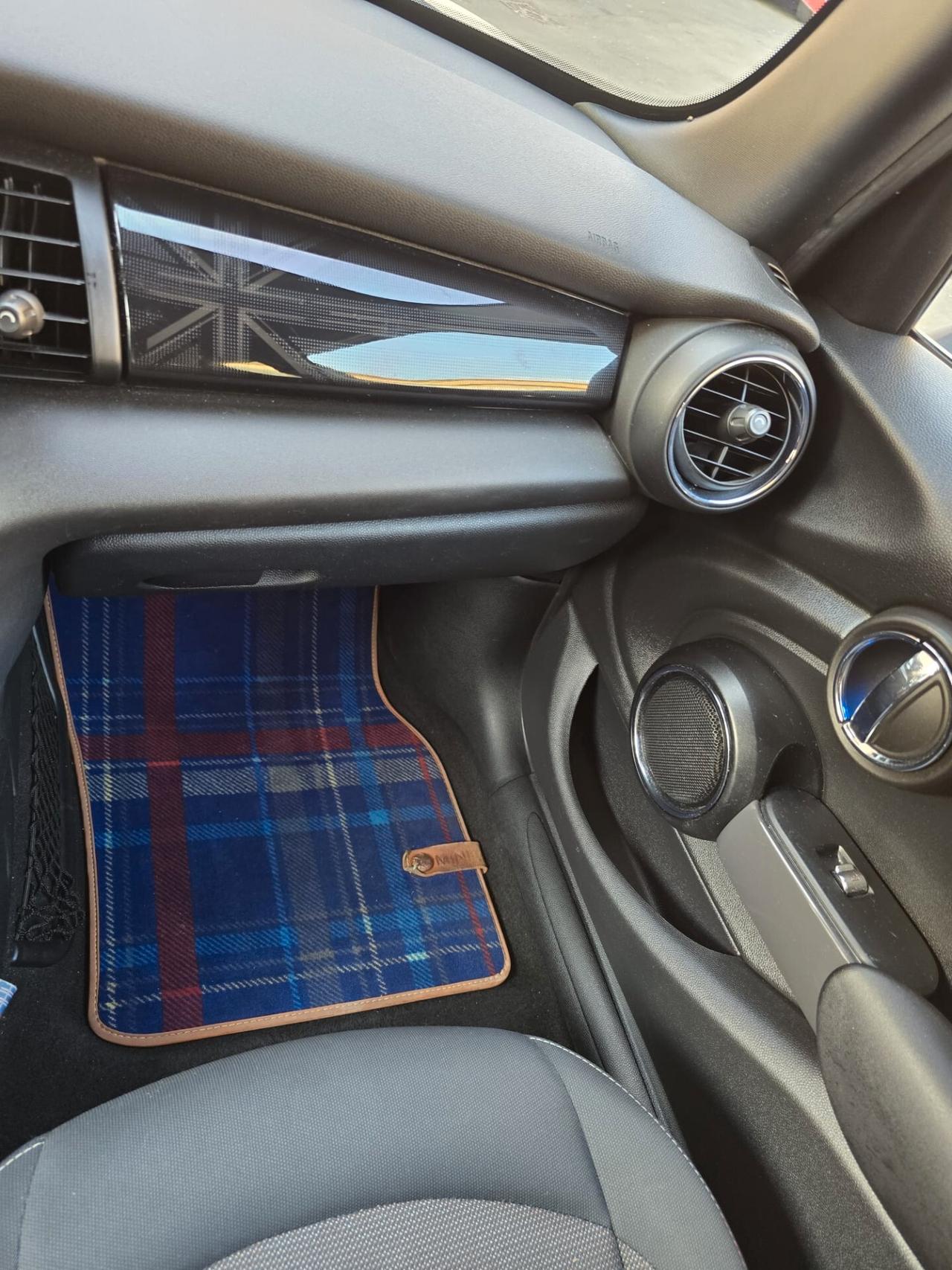Mini Cooper d 1.5 116cv full perfetta tutta tagliandata casa madre accetto permute