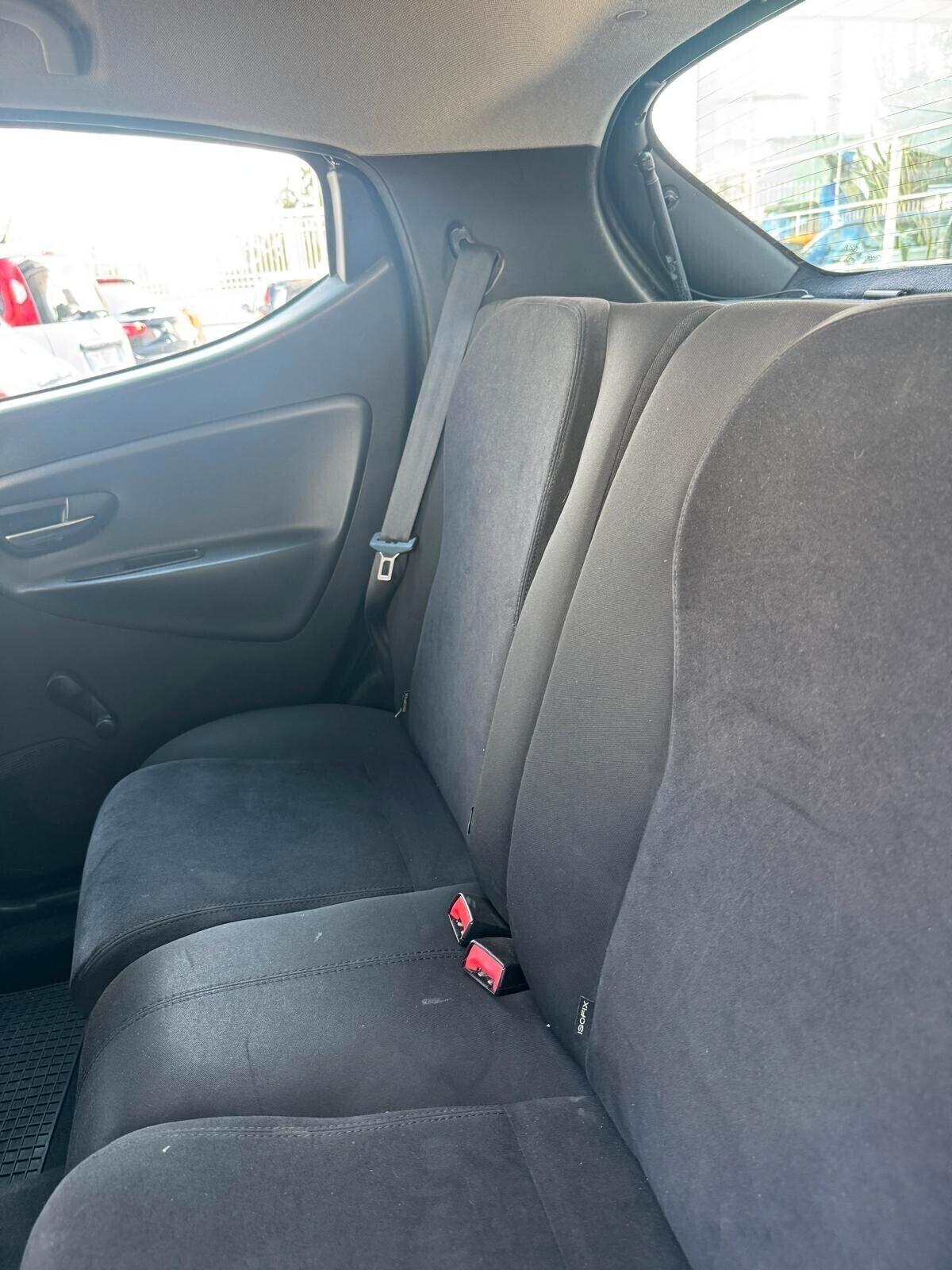 Lancia Ypsilon 0.9 TwinAir 85 Metano Ecochic Silver