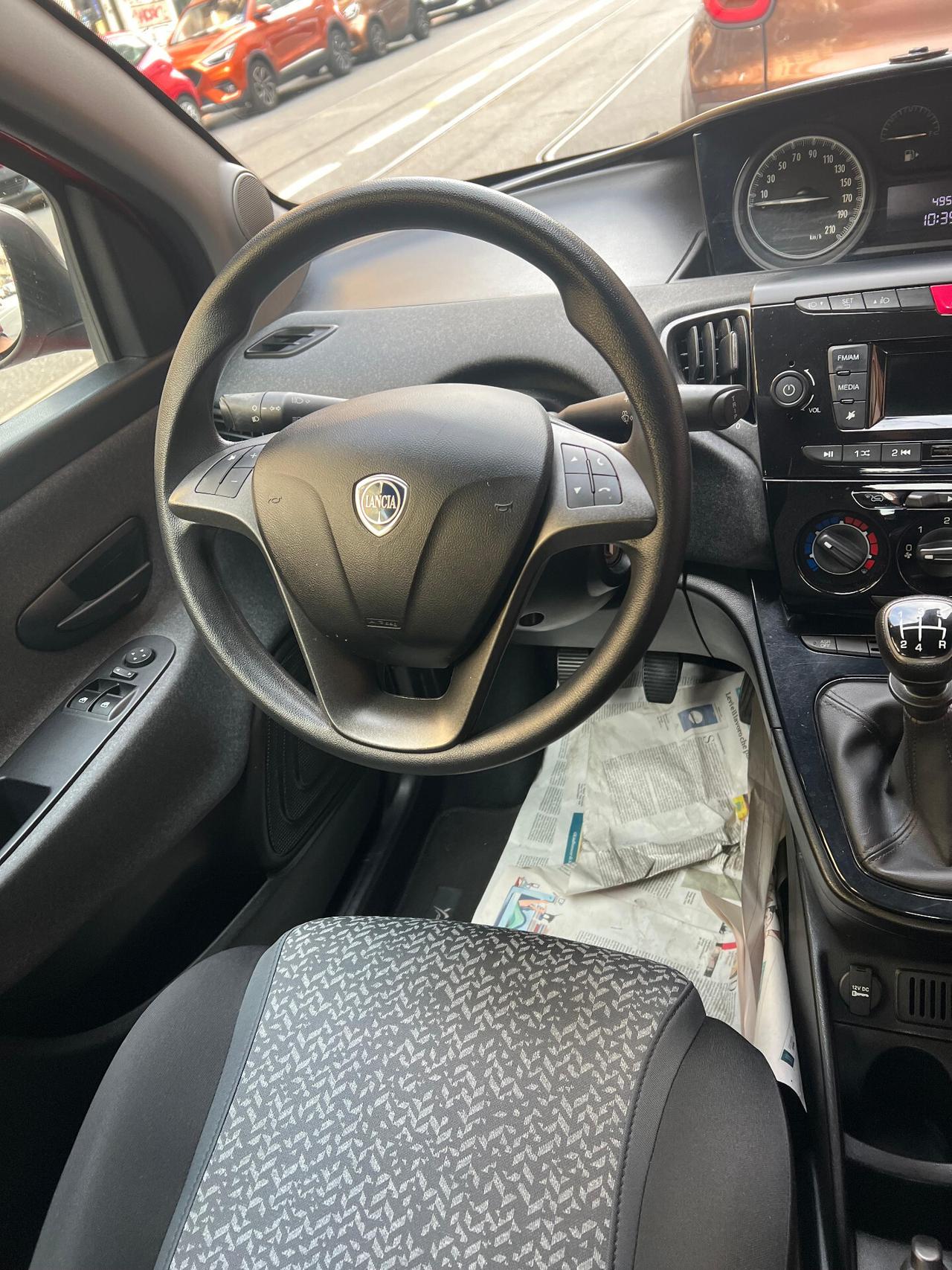 Lancia Ypsilon 1.2 69 CV 5 porte