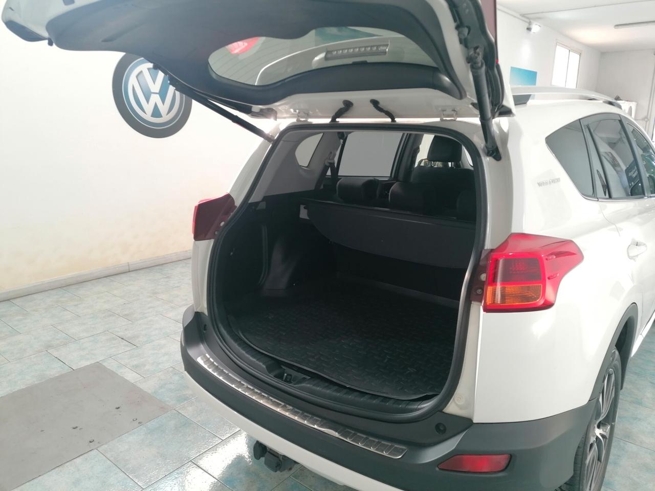 Toyota RAV 4 RAV4 2.0 D-4D 4WD Lounge White Ed.