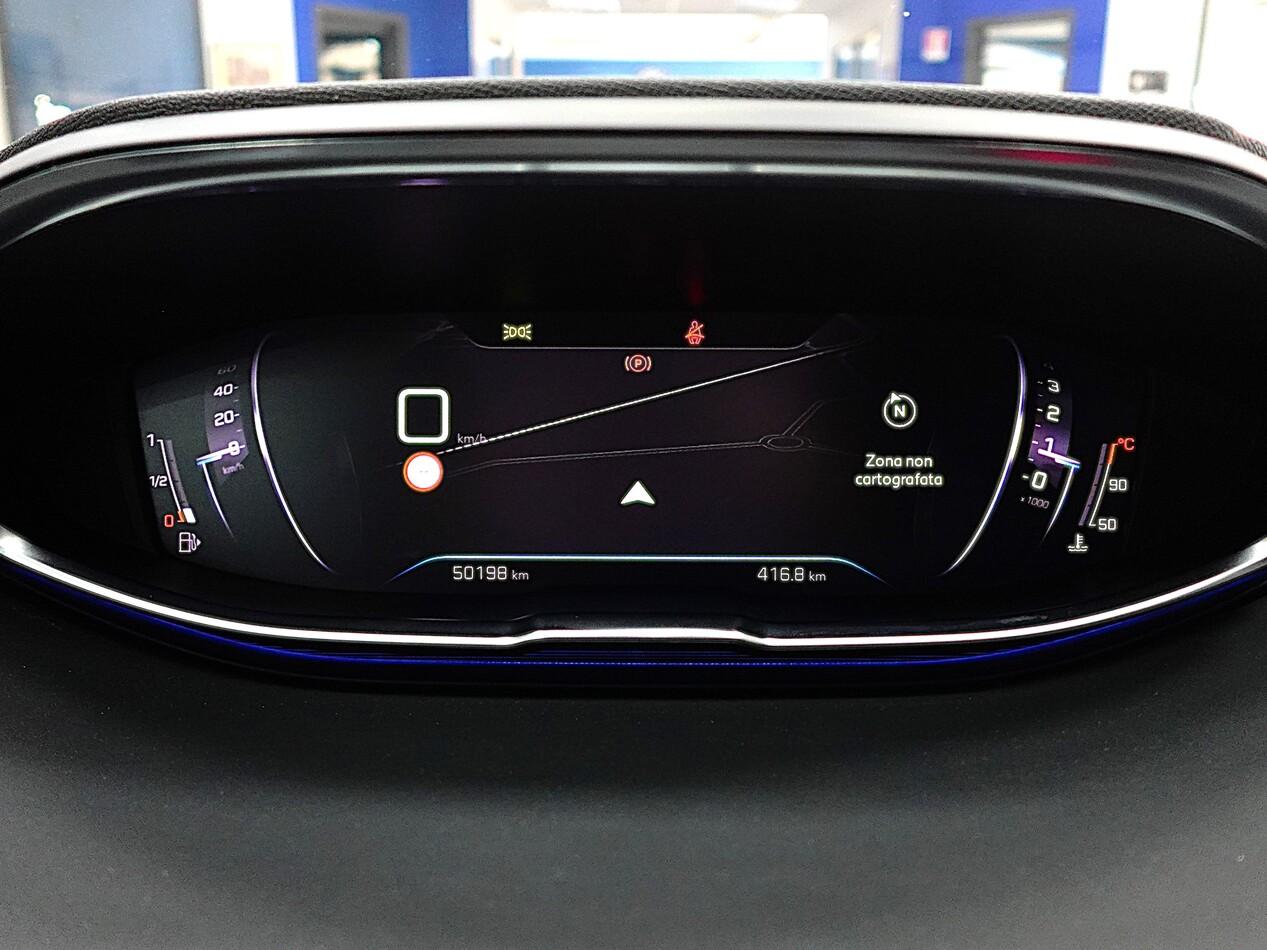 Peugeot 3008 II 1.5 BlueHDI 130 CV ALLURE