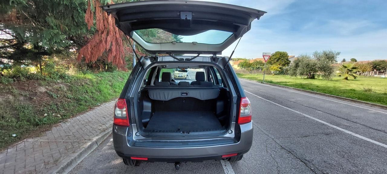 FREELANDER 2 TD4 4WD 4X4 2,2 DIESEL 160 CV TETTO APRIBILE GANCIO TRAINO IMPECCABILE