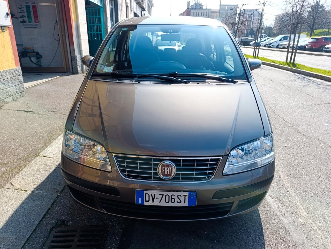 Fiat Idea 1.4 // UNICO PRIRTARIO POCHISSIMI KM