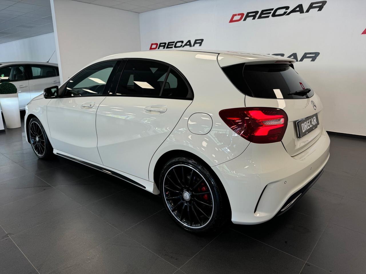 Mercedes-benz A 180 d Premium AMG PACK NIGHT PERFETTA