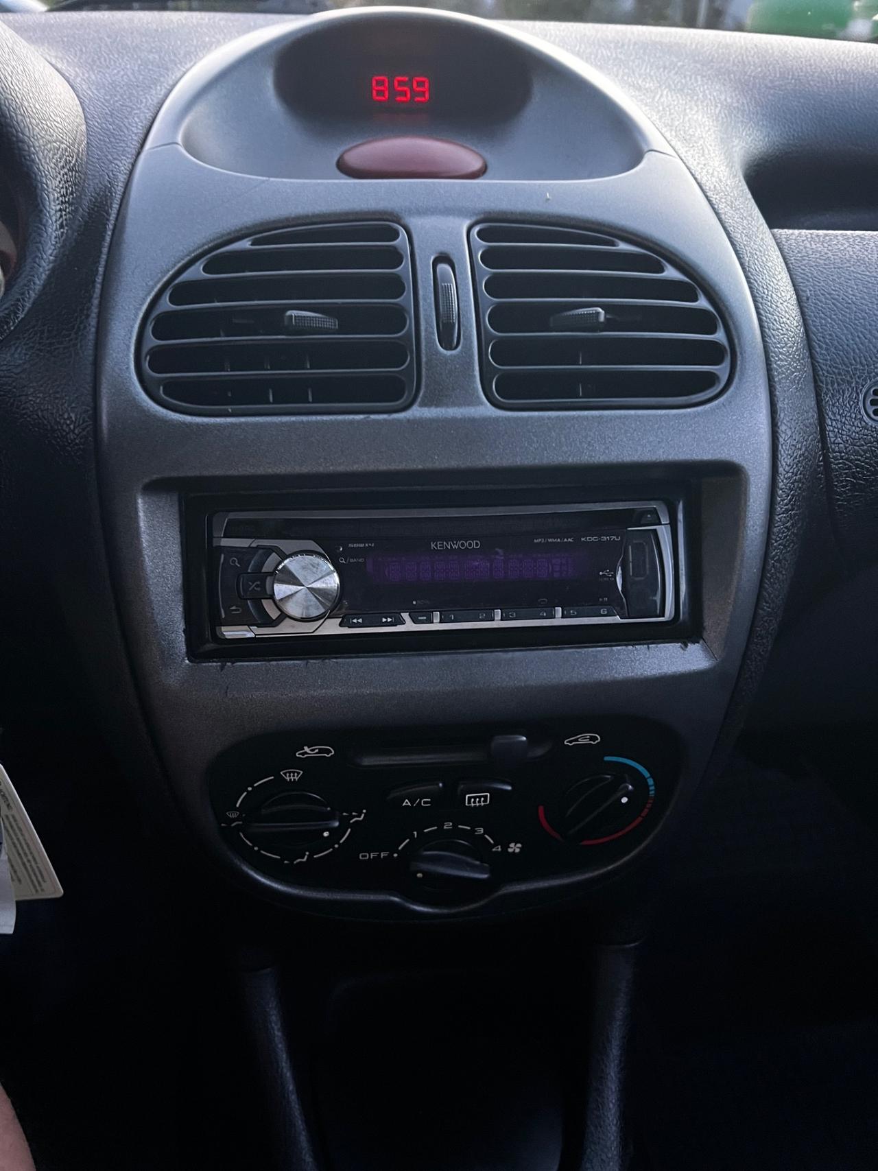 Peugeot 206 1.4 HDi 3p. XT