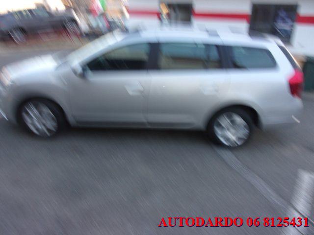 DACIA Logan MCV 0.9 TCe 12V 90CVLauréate GPL
