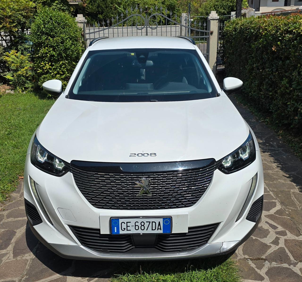 Peugeot 2008 BlueHDi 130 S&S EAT8 Allure Pack