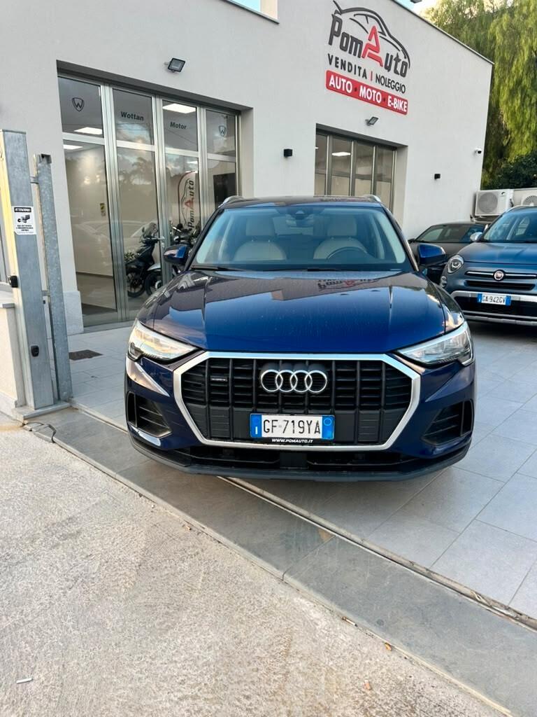 Audi Q3 35 TDI S tronic Business